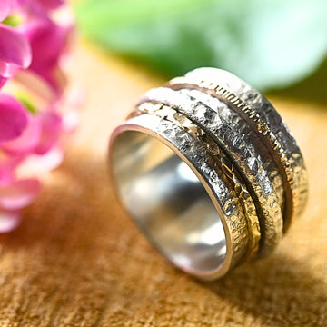 Breiter Bicolor Meditationsring aus 925 Silber und 333 Gold – "Yael"
