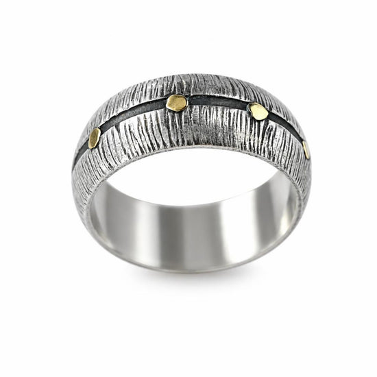 Breiter Statement Ring aus 925 Silber mit Goldpunkten und dunkler Rille