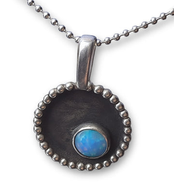 Silberanhänger synthetischer Opal