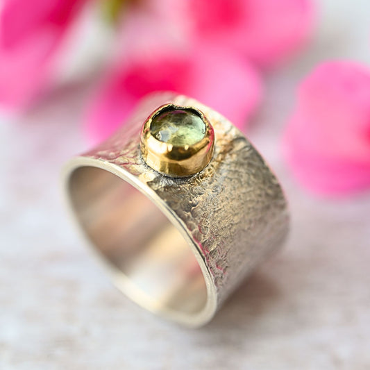 Breiter Bicolor-Ring "Liora" aus Silber & Gold mit Peridot