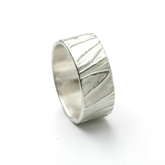 Matter Ring "Sapir" mit glänzender Struktur