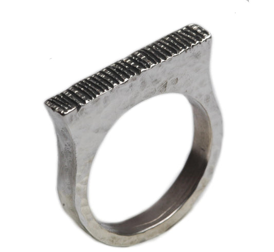 Massiver Ring "Batya" 925er Silber mit rechteckigem Ringkopf