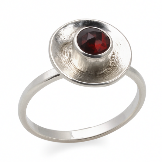 Damenring "Alma" aus Sterling Silber mit Granat