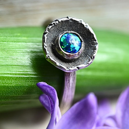 Blau-grüner Opalring „Gal“ – handgeschmiedeter Damen-Silberring