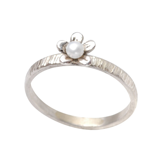 Zarter Blumenring "Dalia" aus Silber mit Perle